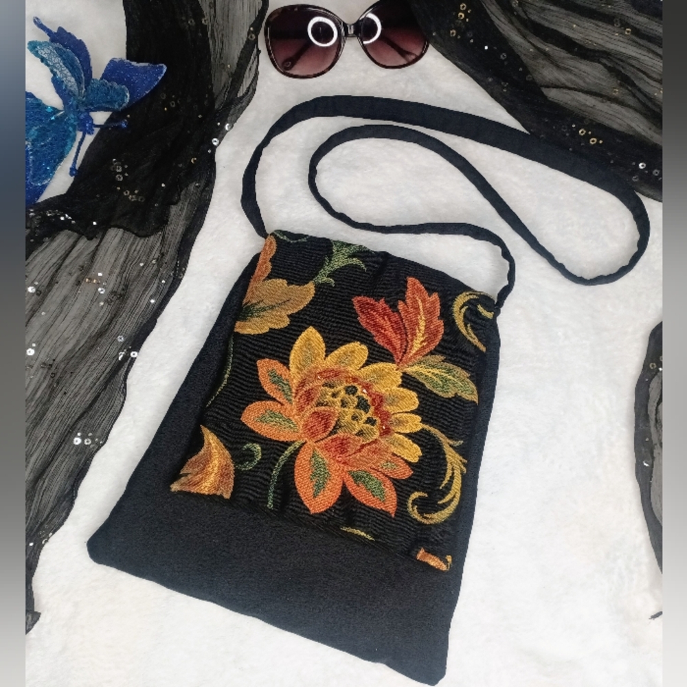 *Vintage* Deep Pockets Design's (Cross body) Purse 🌼🌻🏵️